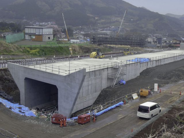 画像：新東名高速道路 秦野サービスエリア工事