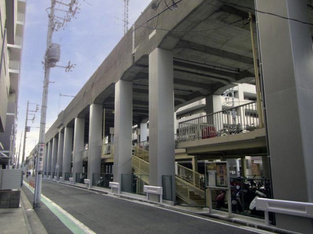 画像：鶴見市場/1～花月園前駅間高架橋耐震補強工事
